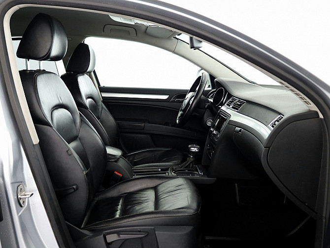 Skoda Superb Highline ATM 2.0 TDI 125kW Tallina - foto 6