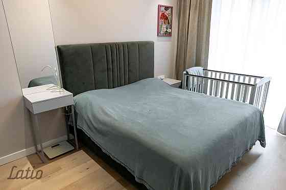 Pārdod 3-istabu dzīvokli Rīgas klusajā centrā (Rūpniecības iela)
Plašs un gaišs 3-istabu dzīvoklis j Рига