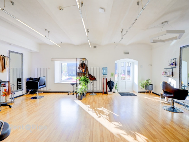 Коммерческие помещения на первом этаже  идеально подходят для салона или сферы Рига - изображение 3