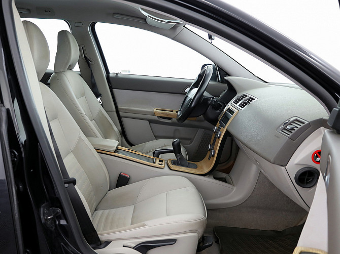 Volvo V50 Summum Facelift 2.0 D4 100kW Tallina - foto 6