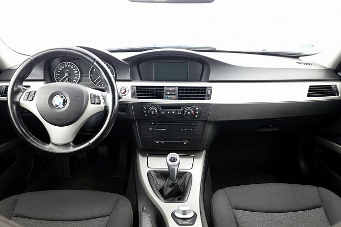 BMW 320 Touring 2.0 110kW Таллин - изображение 5