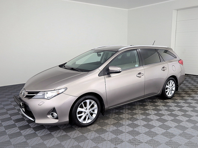 Toyota Auris Linea Sol LPG ATM 1.6 97kW Таллин - изображение 2