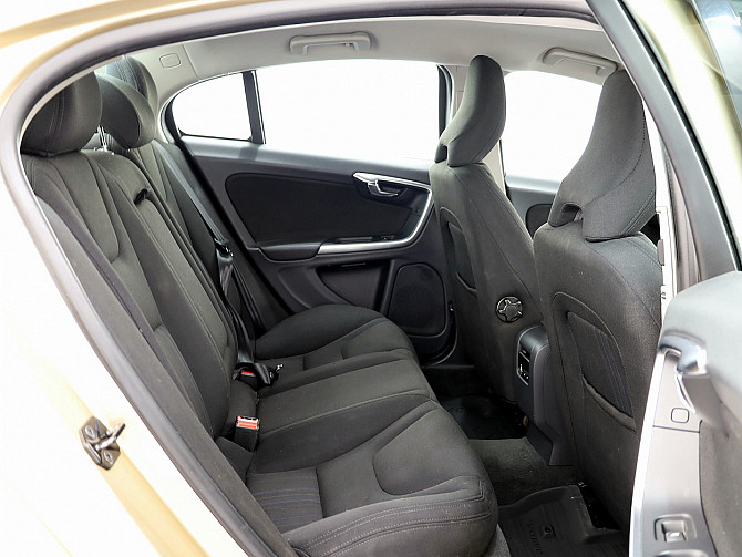 Volvo S60 Momentum ATM 1.6 132kW Таллин - изображение 7