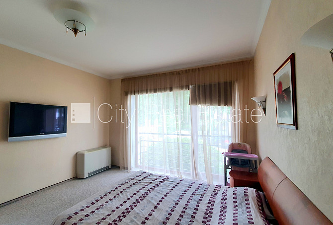 Фасадный дом, реновированный дом, фасад с декоративной штукатуркой, закрытый Рига - изображение 2