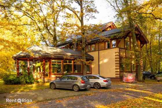 Многофункциональное здание в хорошем состоянии и удобном расположении.  Площади: Rīga