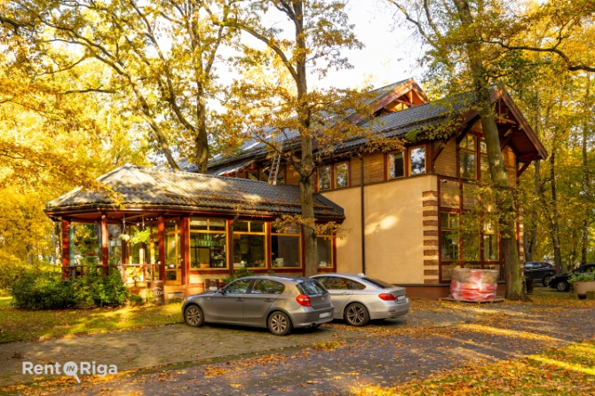 Daudzfunkcionāla ēka labā stāvoklī un ērtā atrašanās vietā.  Platības:  1. stāvs  410 m Rīga - foto 2