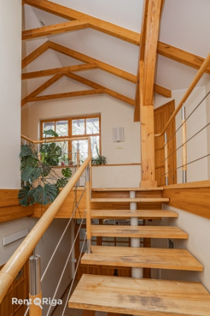 Daudzfunkcionāla ēka labā stāvoklī un ērtā atrašanās vietā.  Platības:  1. stāvs  410 m Rīga - foto 9