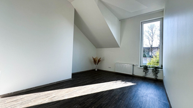 Izzīrē 4 istabu dzīvokli otrajā stāvā privātmājā tuvajā Pārdaugavā ar bezmaksas slēgtu Rīga - foto 4