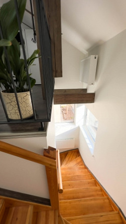 Izzīrē 4 istabu dzīvokli otrajā stāvā privātmājā tuvajā Pārdaugavā ar bezmaksas slēgtu Rīga - foto 7