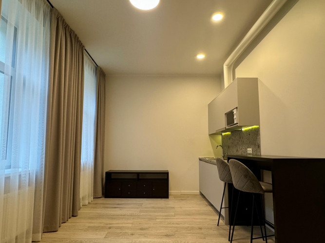Mēbelēts Studio dzīvoklis Rīgas Centrā.  Tas atrodās restaurētā vēsturiskā jūgendstila Rīga - foto 7