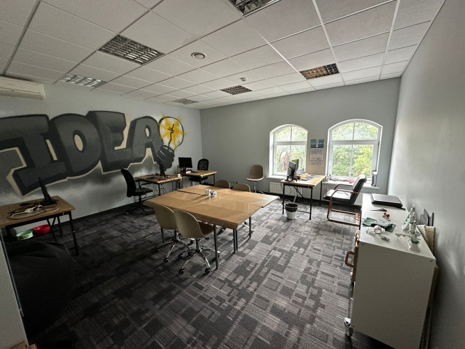 Полностью оборудованный офис на 6 рабочих мест  Предлагаем полностью Рига - изображение 1