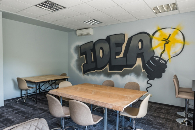 Полностью оборудованный офис на 6 рабочих мест  Предлагаем полностью Рига - изображение 2