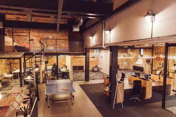 Полностью оборудованный офис на 4 рабочих мест  Предлагаем полностью Rīga