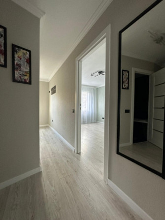 Продается светлая и тёплая квартира после ремонта, земля в собственности. Рига - изображение 1