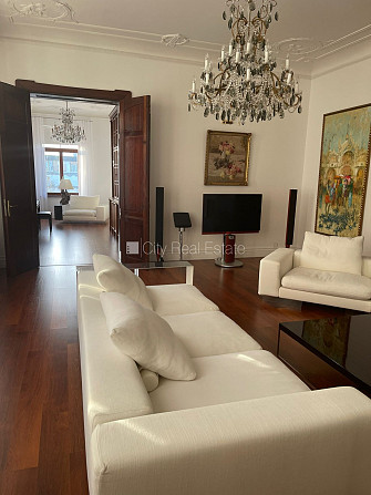 Дом во дворе, реновированный дом, благоустроенный озеленённый двор, закрытый Рига - изображение 7