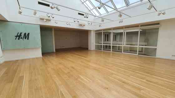 Офис в Старой Риге, в реновированном здании, 3 этаж (вход с фасада здания).  + Rīga