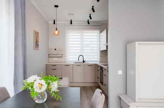 Сдается в долгосрочную аренду абсолютно новый и готовый к комфортному Кекавская вол.