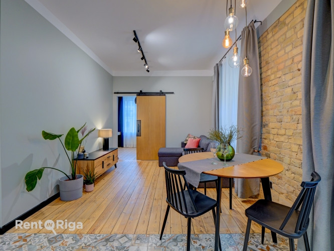 Lieliska iespēja dzīvot Rīgas centrā  renovētā un mājīgā projektā.  Piedāvājam Rīga - foto 11