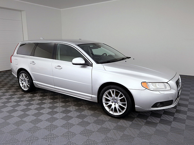 Volvo V70 Summum Facelift ATM 2.0 D4 100kW Tallina - foto 1