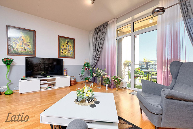 Pārdod gaišu 3-istabu dzīvokli Mežciemā, Kaivas ielā, modernā un kvalitatīvā jaunā projektā Jaunbiķe Рига - изображение 3