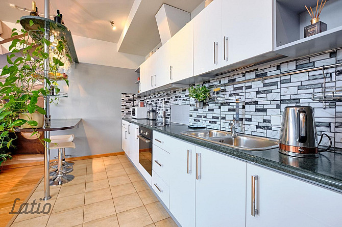 Pārdod gaišu 3-istabu dzīvokli Mežciemā, Kaivas ielā, modernā un kvalitatīvā jaunā projektā Jaunbiķe Рига - изображение 4