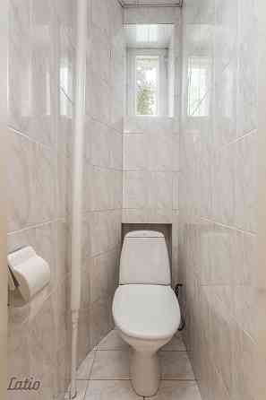 Pārdod dzīvokli vēstniecību rajonā  pretī Bastejkalna parkam
Īpašums atrodas klusā pagalma mājā, uni Рига