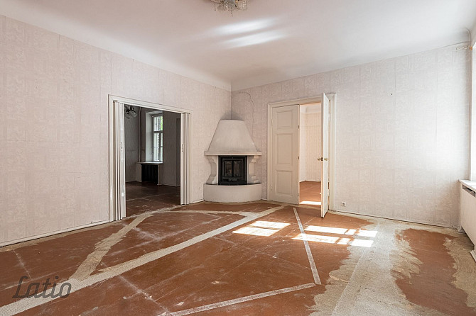 Pārdod dzīvokli vēstniecību rajonā  pretī Bastejkalna parkam
Īpašums atrodas klusā pagalma mājā, uni Рига - изображение 2