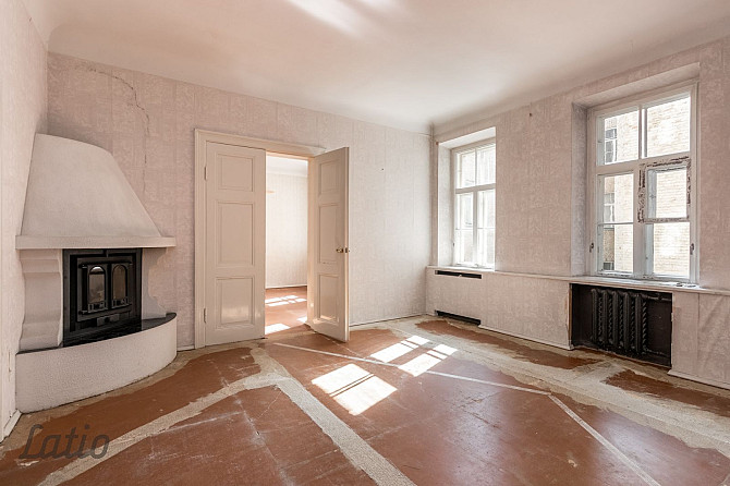 Pārdod dzīvokli vēstniecību rajonā  pretī Bastejkalna parkam
Īpašums atrodas klusā pagalma mājā, uni Рига - изображение 1