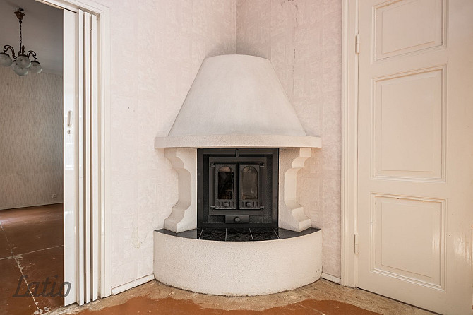 Pārdod dzīvokli vēstniecību rajonā  pretī Bastejkalna parkam
Īpašums atrodas klusā pagalma mājā, uni Рига - изображение 3