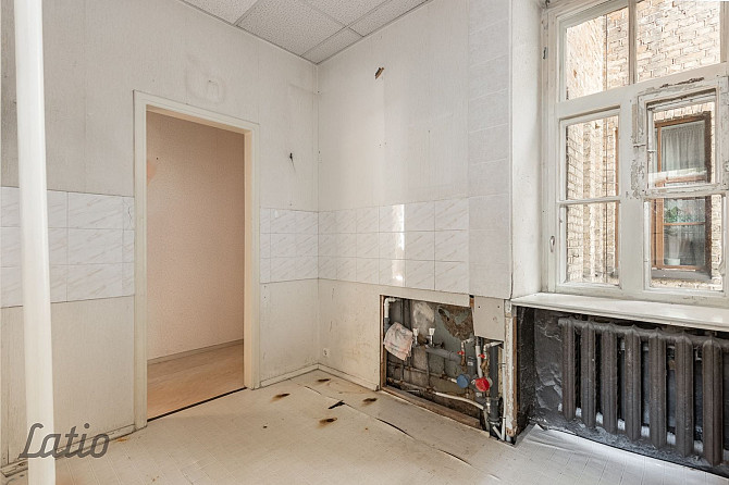 Pārdod dzīvokli vēstniecību rajonā  pretī Bastejkalna parkam
Īpašums atrodas klusā pagalma mājā, uni Рига - изображение 5