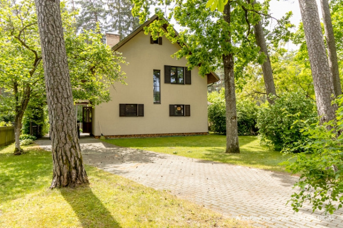 For rent a 2-storey house in Jurmala with a well-kept area and a garden.  100 m to the swimming plac Юрмала - изображение 6