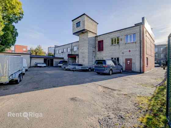 Tirzniecības/noliktavas telpas ar savu teritoriju Ganību dambī.  Par objektu: Tiek iznomāta 2. stāvu Rīga