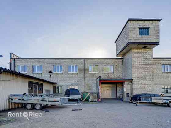 Tirzniecības/noliktavas telpas ar savu teritoriju Ganību dambī.  Par objektu: Tiek iznomāta 2. stāvu Rīga
