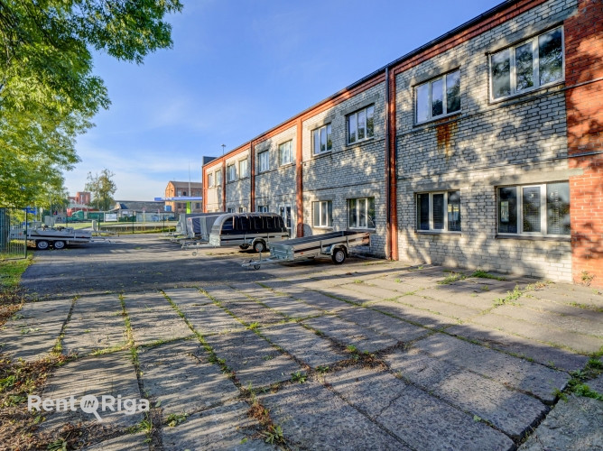 Tirzniecības/noliktavas telpas ar savu teritoriju Ganību dambī.  Par objektu: Tiek iznomāta 2. Rīga - foto 1