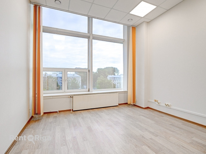 Iznomā biroja telpas biroju ēkā Dienvidu tilta rajonā, netālu no tirdzniecības centra Rīga - foto 4