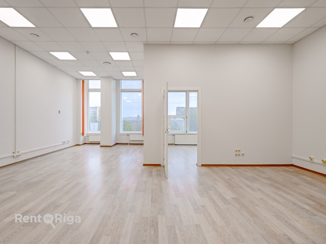 Iznomā biroja telpas biroju ēkā Dienvidu tilta rajonā, netālu no tirdzniecības centra Rīga - foto 1