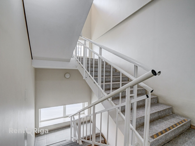 Iznomā biroja telpas biroju ēkā Dienvidu tilta rajonā, netālu no tirdzniecības centra Rīga - foto 8