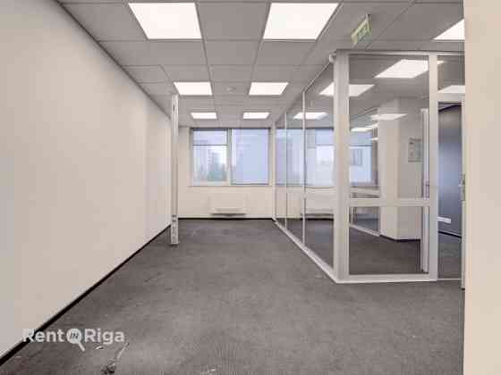 Iznomā biroja telpas biroju ēkā Dienvidu tilta rajonā, netālu no tirdzniecības centra Akropole Rīga. Rīga