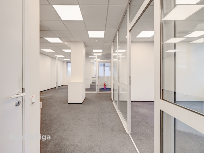 Iznomā biroja telpas biroju ēkā Dienvidu tilta rajonā, netālu no tirdzniecības centra Rīga - foto 6