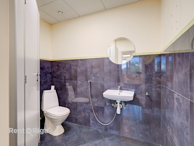 Iznomā biroja telpas biroju ēkā Dienvidu tilta rajonā, netālu no tirdzniecības centra Rīga - foto 7