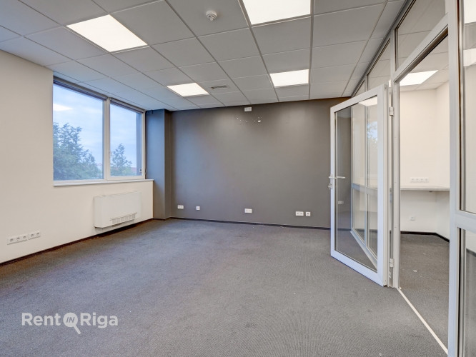 Iznomā biroja telpas biroju ēkā Dienvidu tilta rajonā, netālu no tirdzniecības centra Rīga - foto 3
