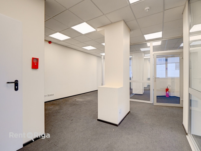 Iznomā biroja telpas biroju ēkā Dienvidu tilta rajonā, netālu no tirdzniecības centra Rīga - foto 8