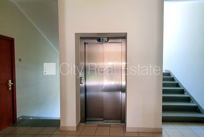 Фасадный дом, реновированный дом, благоустроенная озеленённая территория, Рига - изображение 17