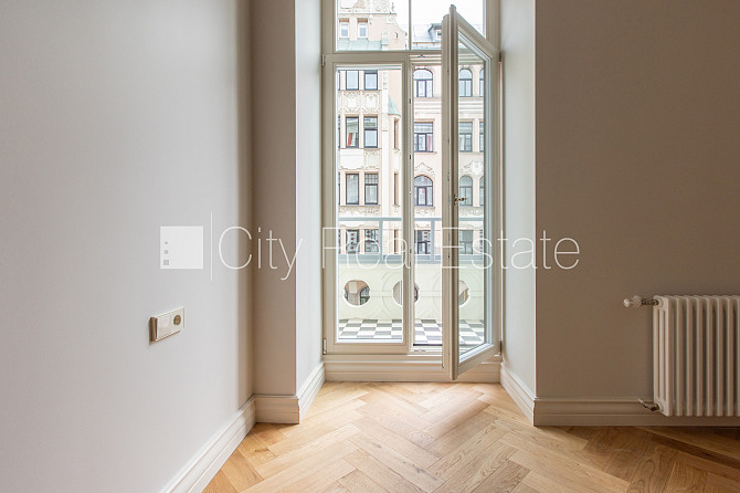 Pagalma ēka, vieta automašīnai, ieeja no pagalma, logi vērsti uz pagalma pusi, istaba izolēta, Rīga - foto 6