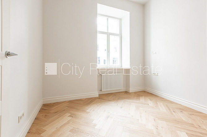 Pagalma ēka, vieta automašīnai, ieeja no pagalma, logi vērsti uz pagalma pusi, istaba izolēta, Rīga - foto 5