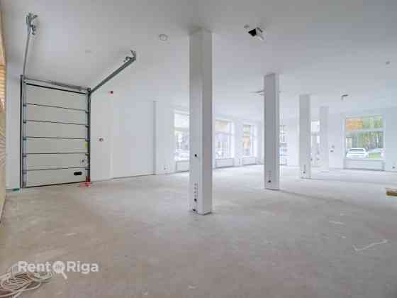Новые, просторные и современные помещения в Тихом центре.  Предлагаются в аренду Рига