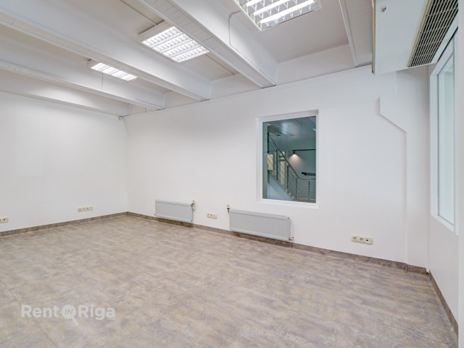 СДАЁТСЯ ОФИС В "KRASTA BIROJI", УЛ. МАЗА КРАСТА 83, РИГА  Офисное помещение площадью 105,8 м в Рига - изображение 8