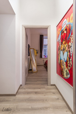 Ilgtermiņa īrei tiek piedāvāts dzīvoklis Rīgas Klusajā centrā. Līdzās parki, veikali, kafejnīcas, sa Рига - изображение 3