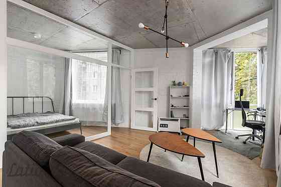 Tiek pārdots moderni iekārtots, pilnībā mēbelēts studio tipa dzīvoklis jaunajā projektā.

Dzīvoklis  Рига