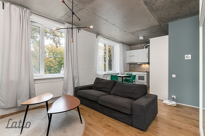 Tiek pārdots moderni iekārtots, pilnībā mēbelēts studio tipa dzīvoklis jaunajā projektā.

Dzīvoklis  Рига - изображение 1